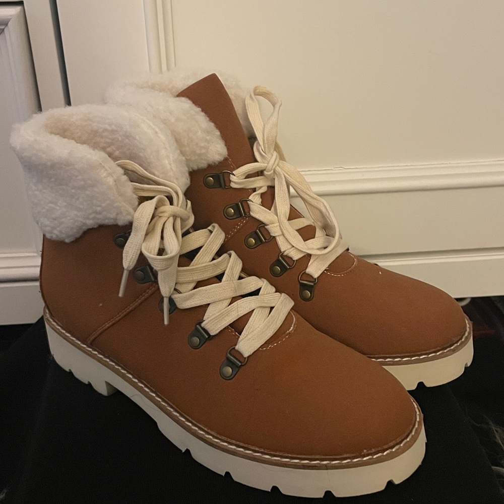 Women’s Tan Faux-Shearling Lace-Up Ankle Boots